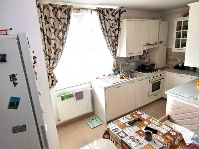 Apartament de 2 camere, 55 mp cu terasa de 11m + 1 loc parcare, zona Baciu/Regal