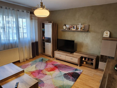 Apartament de 2 camere, decomandat, 56 mp., zona Marasti.