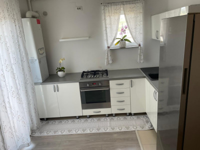 Apartament de 3 camere, decomandat, 82 mp., zona Marasti