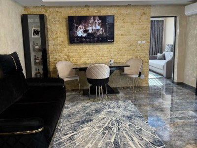 Apartament 3 camere , Etaj 1 , bloc nou
