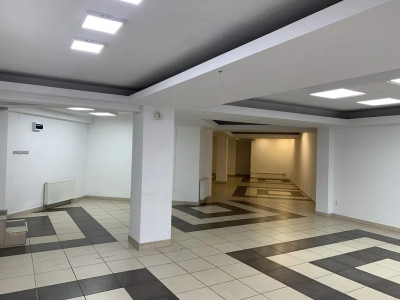 Spatiu comercial, open space, 166mp, vitrina generoasa, cartier Marasti.