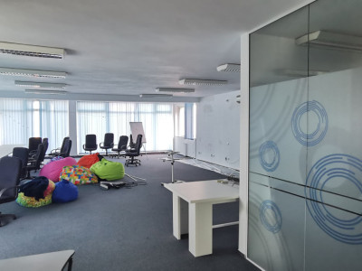 Spatiu de birouri, 136 mp., modern, zona Zorilor.