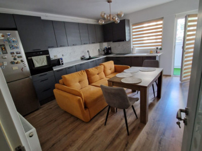 Apartament de 2 camere, decomandat, 49 mp., zona Petrom