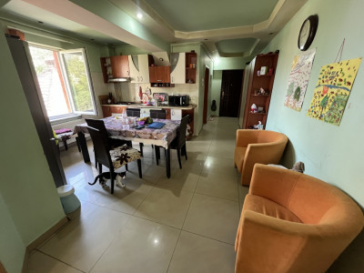 Apartament de 3 camere, 78 mp., zona Ultracentrală 