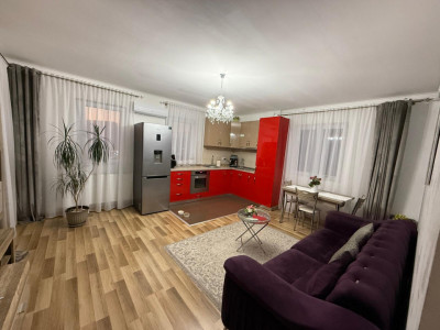 Apartament de 3 camere, decomandat, 67 mp., zona Calea Moldovei