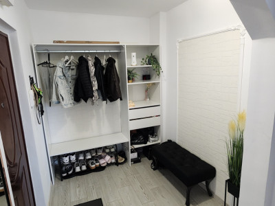 Apartament de 4 camere, decomandat, 57 mp., zona Manastur