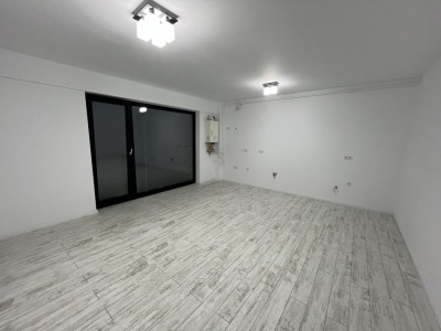 Apartament de 3 camere, 70 mp, zona SUD