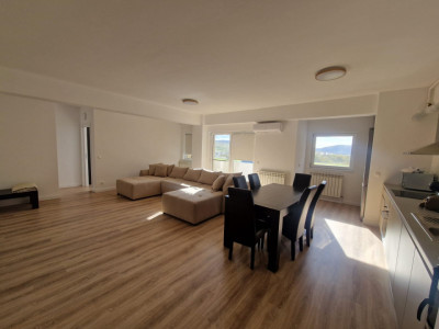Apartament de 2 camere, decomandat, 70 mp., zona Indepedentei