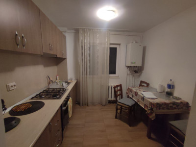 Apartament de 2 camere, 50 mp., zona Decebal