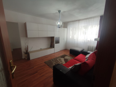 Apartament de 2 camere, 50 mp., zona Decebal 