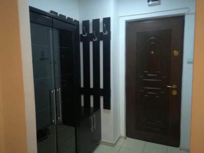 Garsoniera mobilata , 30 mp., zona Materna 