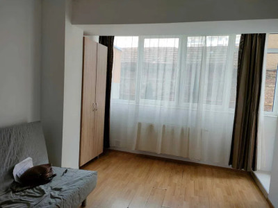 Apartament de 2 camere, mobilat/utilat, 50mp, Centru. 