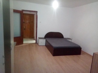 Garsonieră, mobilată/utilată, decomandat, 35mp, Mănăștur. 